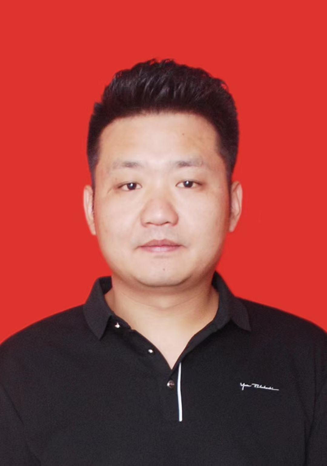 冬月冰湖救人的见义勇为英模刘京山、刘博