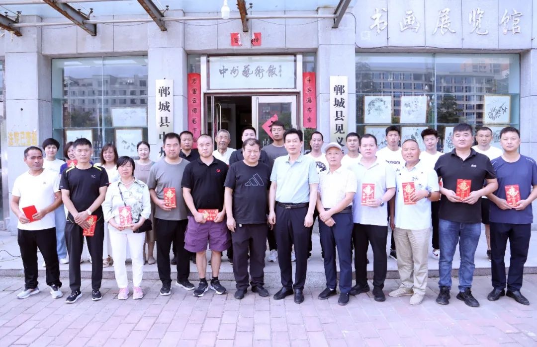 郸城县见义勇为协会召开英模中秋慰问座谈会